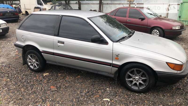 Mitsubishi Colt (1989)