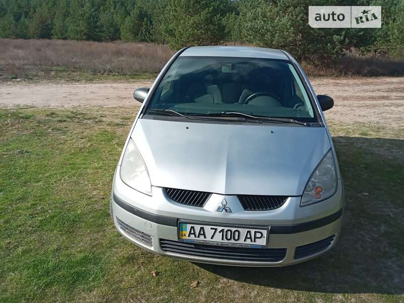 Mitsubishi Colt (2005)