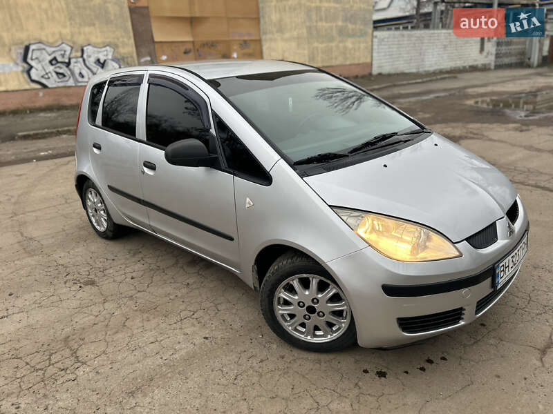 Mitsubishi Colt (2005)