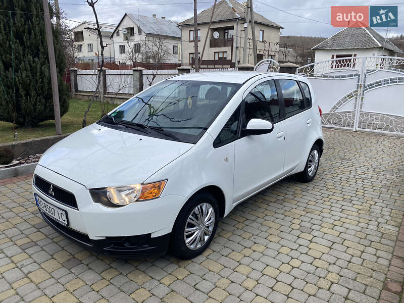 Mitsubishi Colt (2011)