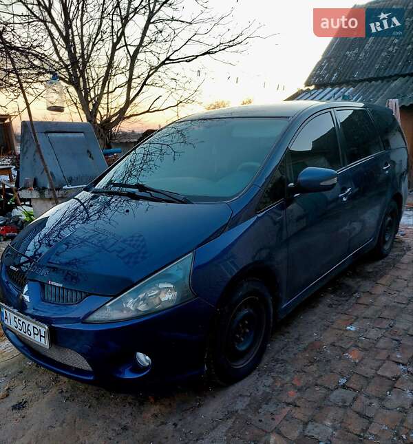 Mitsubishi Grandis (2004)