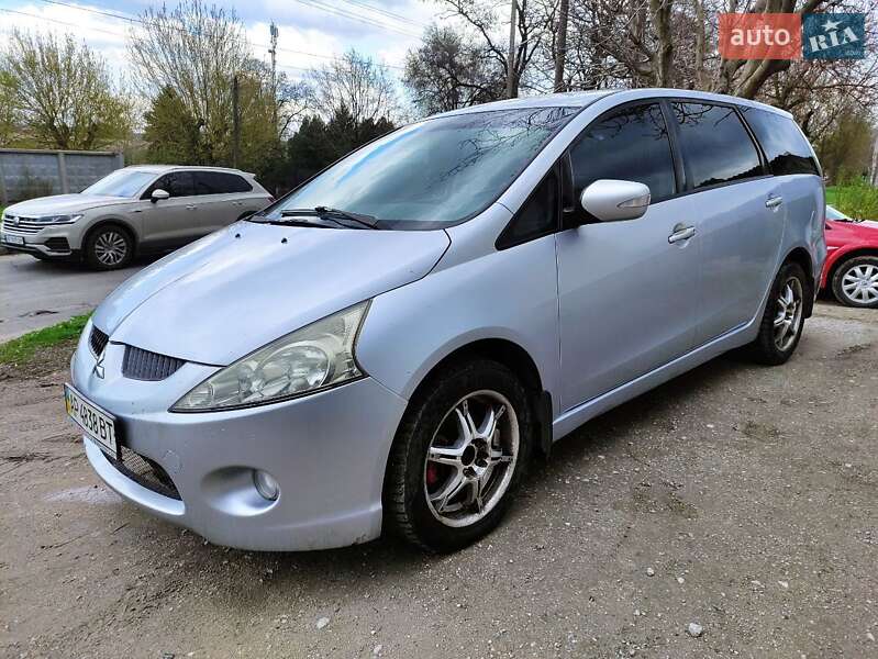 Mitsubishi Grandis (2008)