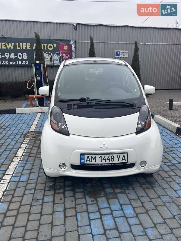 Mitsubishi I-miev (2012)