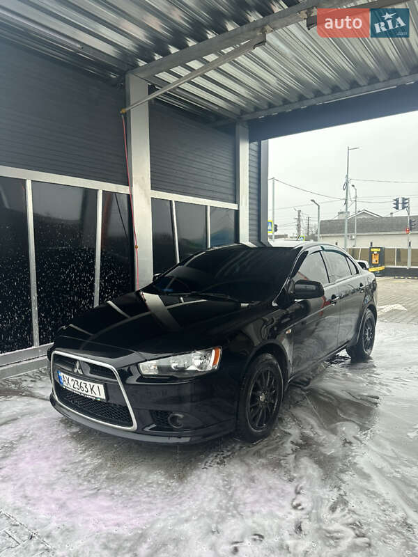 Mitsubishi Lancer (2012)