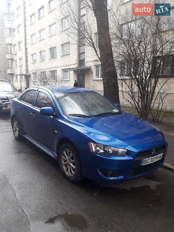 Mitsubishi Lancer (2011)