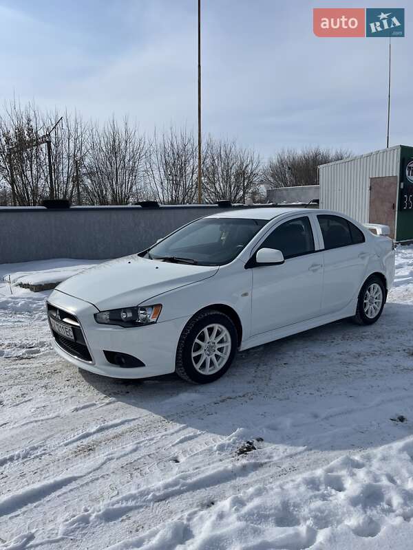 Mitsubishi Lancer (2012)
