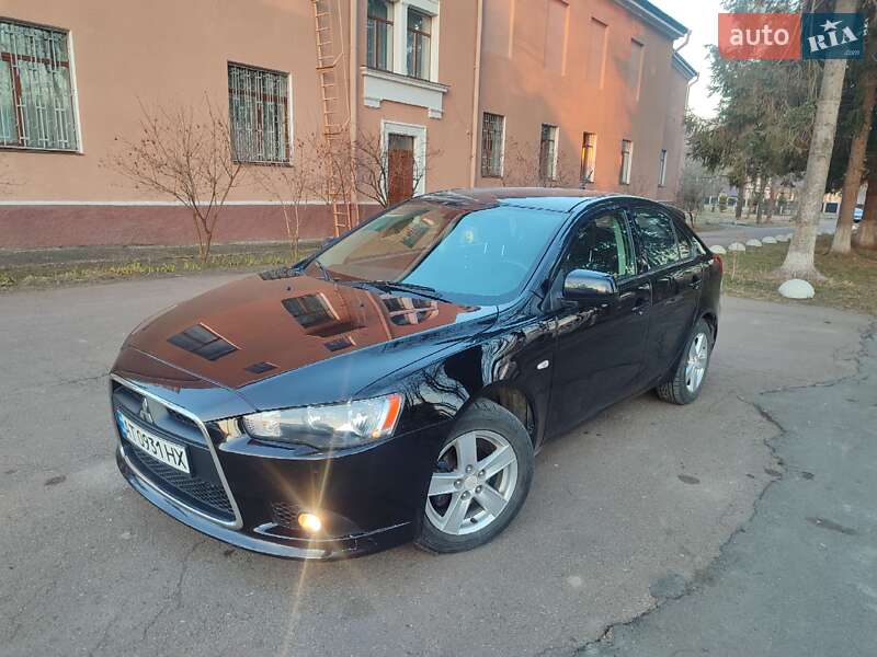 Mitsubishi Lancer (2010)