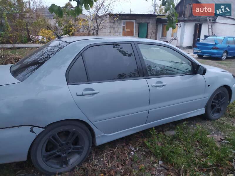 Mitsubishi Lancer (2004)