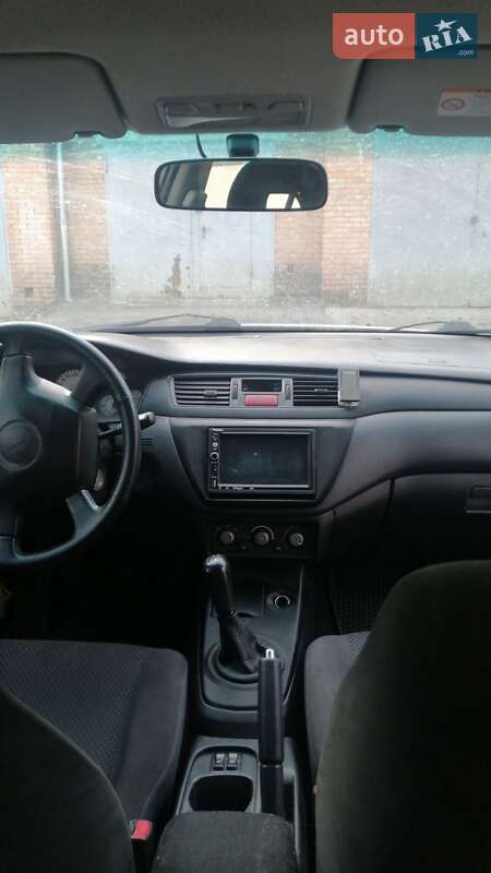 Mitsubishi Lancer (2005)