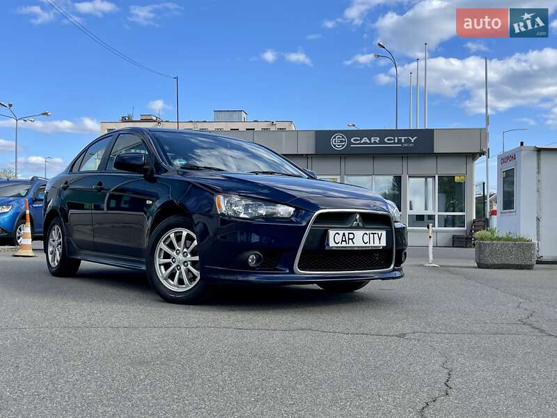 Mitsubishi Lancer (2013)