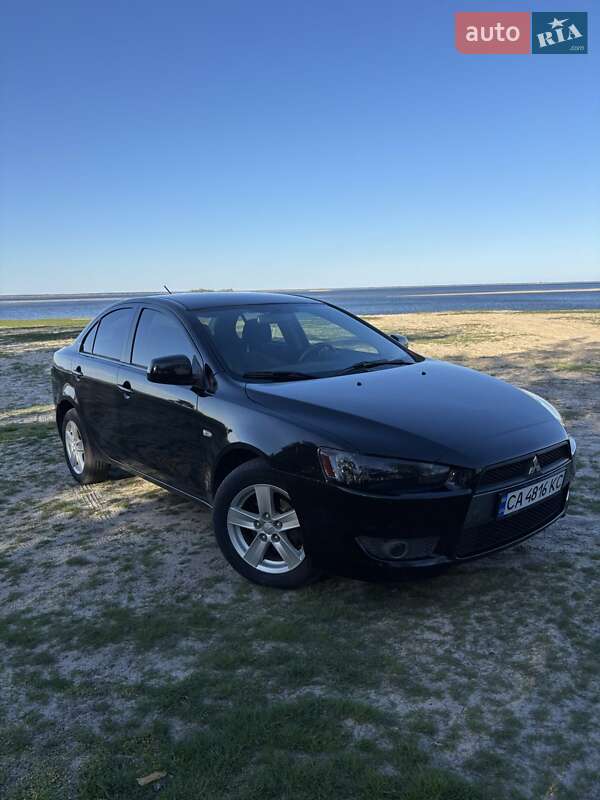 Mitsubishi Lancer (2011)