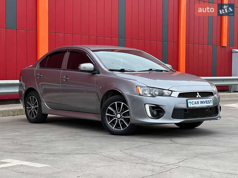 Mitsubishi Lancer (2016)