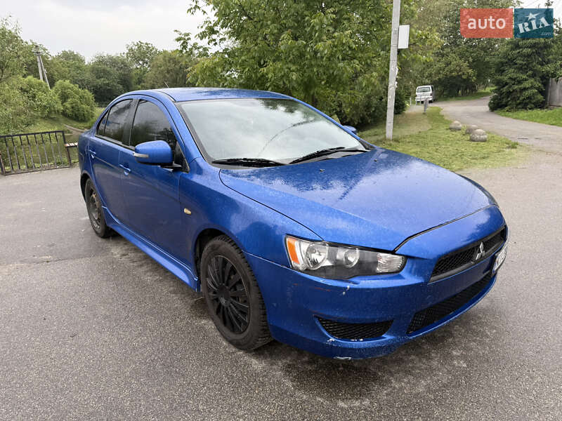 Mitsubishi Lancer (2015)