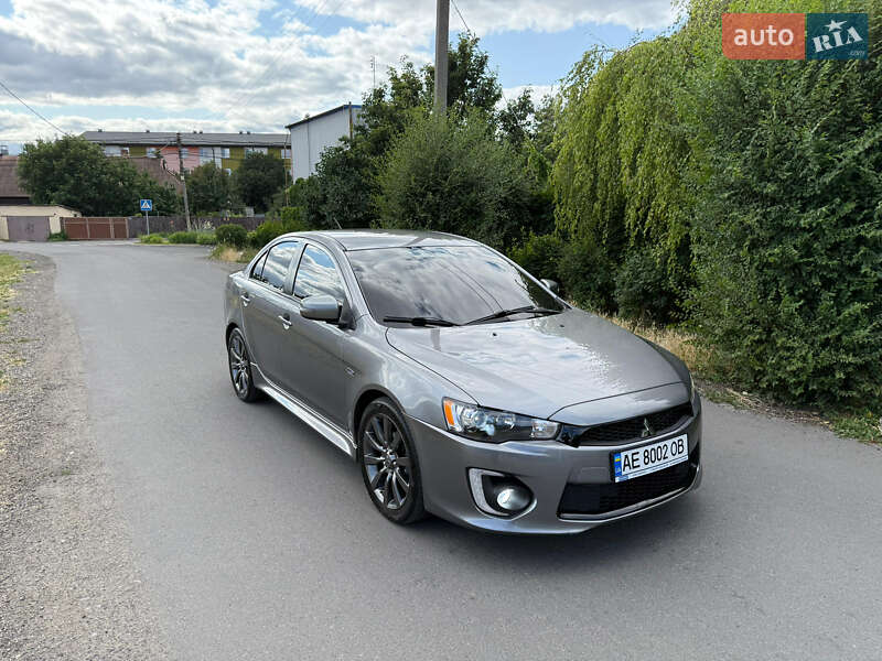 Mitsubishi Lancer (2016)