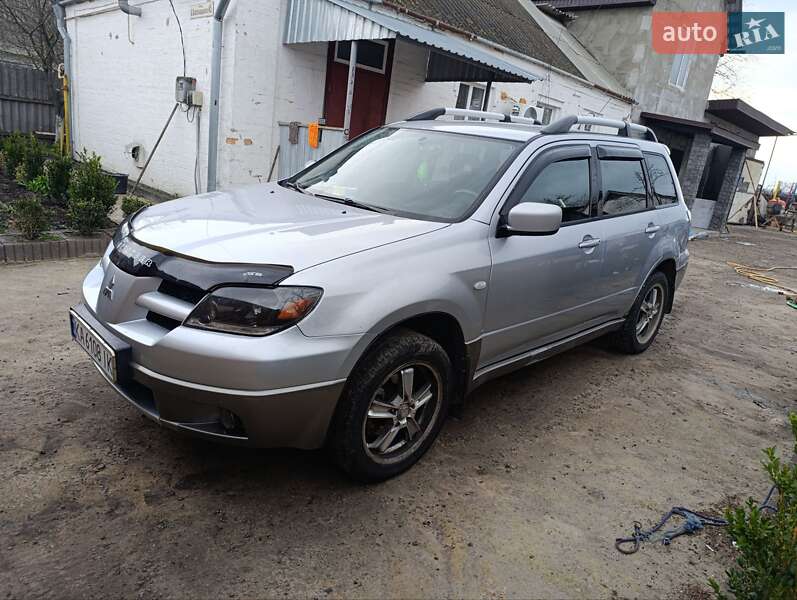 Mitsubishi Outlander (2004)