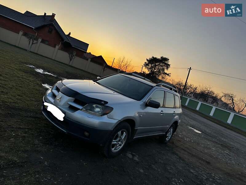 Mitsubishi Outlander (2004)
