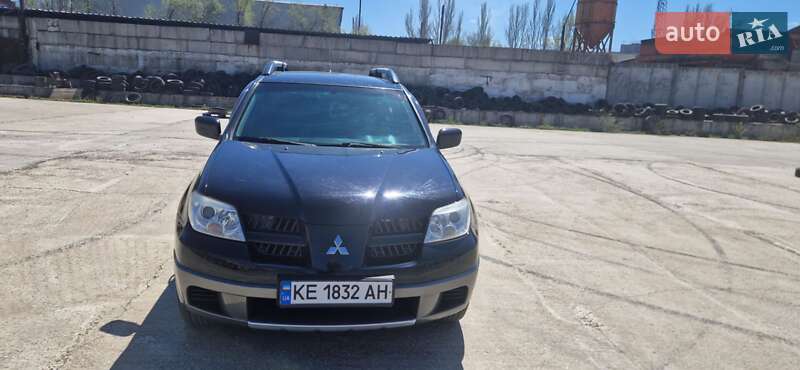 Mitsubishi Outlander (2004)