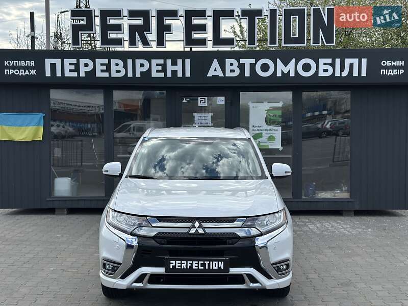Mitsubishi Outlander (2021)