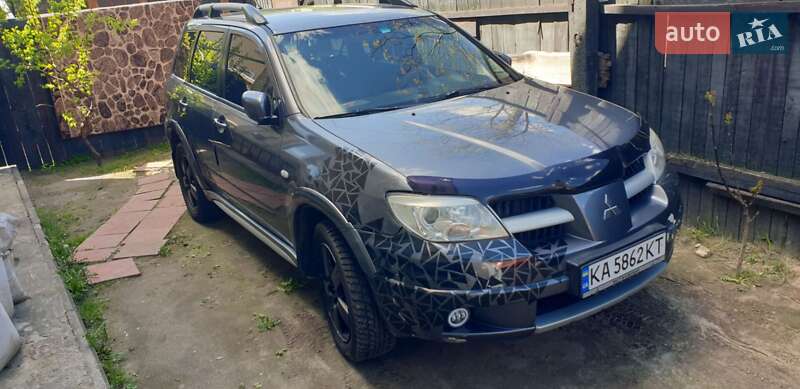 Mitsubishi Outlander (2006)