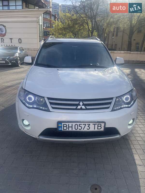 Mitsubishi Outlander (2008)