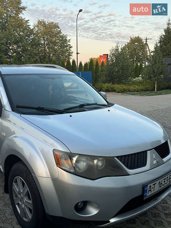 Mitsubishi Outlander (2007)