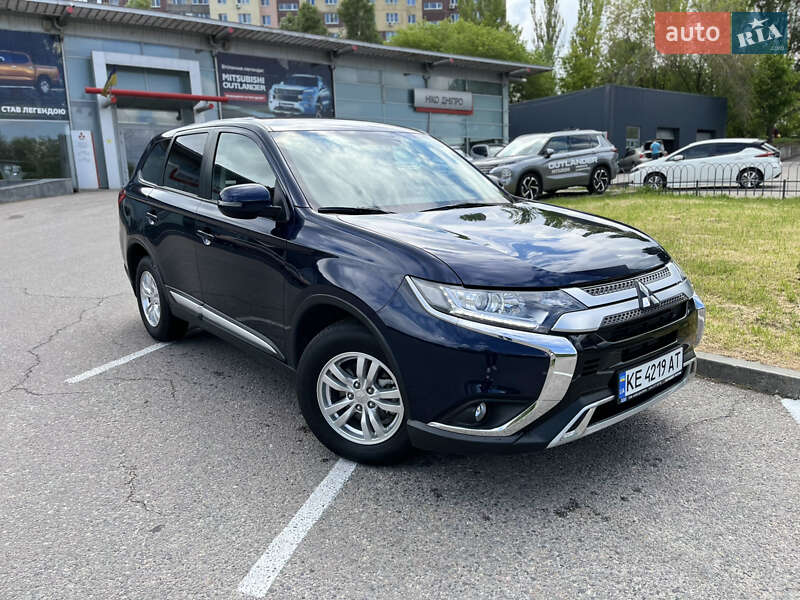 Mitsubishi Outlander (2021)