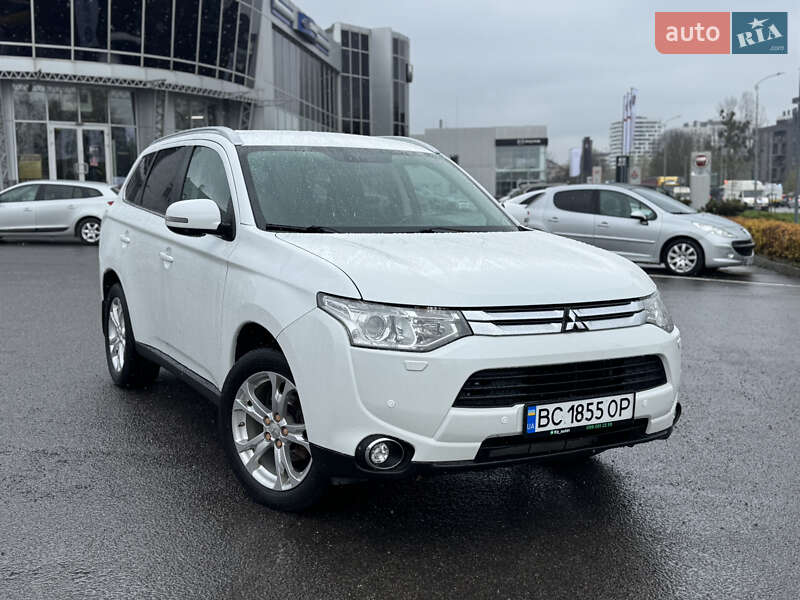 Mitsubishi Outlander (2014)