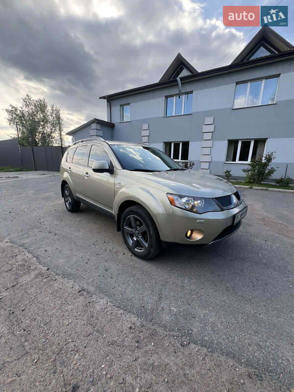 Mitsubishi Outlander (2007)