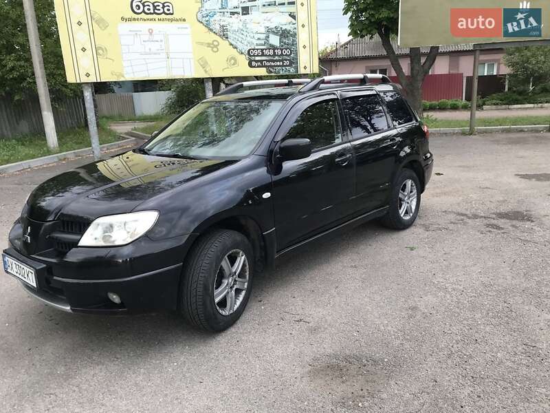Mitsubishi Outlander (2005)