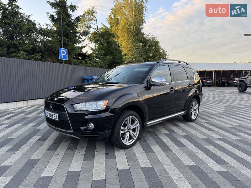 Mitsubishi Outlander (2012)