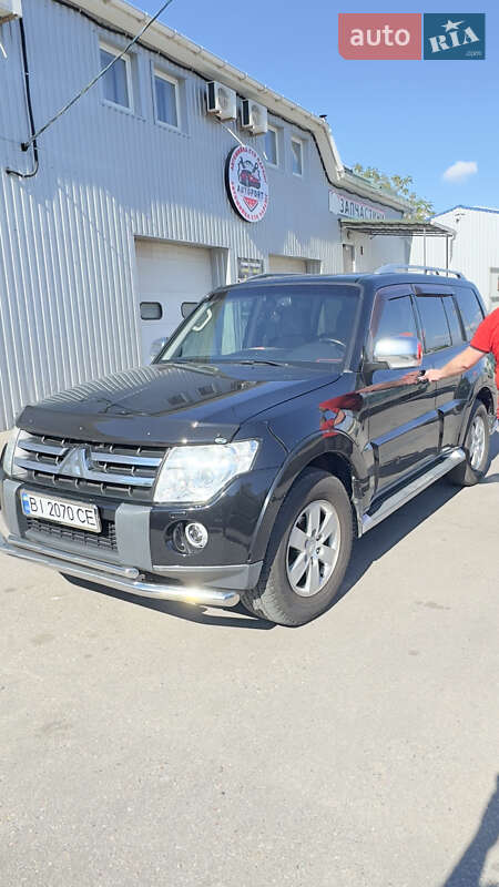 Mitsubishi Pajero (2008)