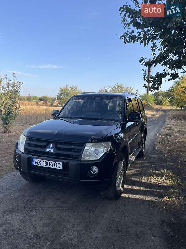 Mitsubishi Pajero (2008)