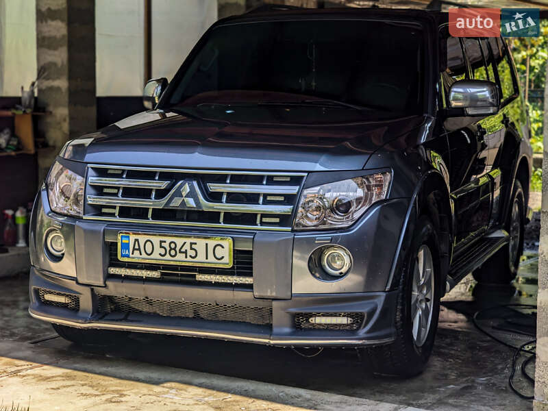 Mitsubishi Pajero (2008)