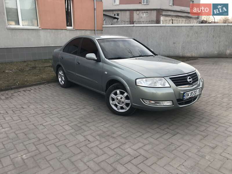 Nissan Almera (2006)