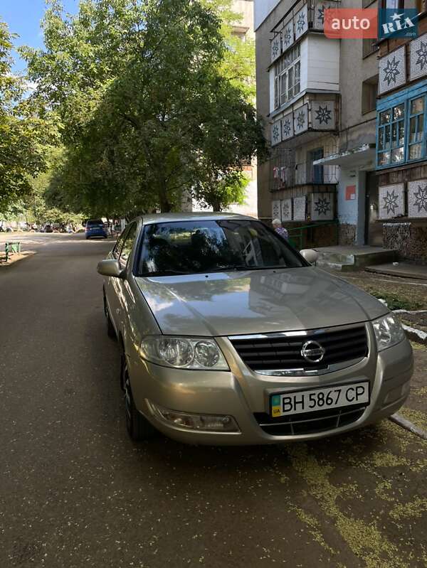 Nissan Almera (2006)