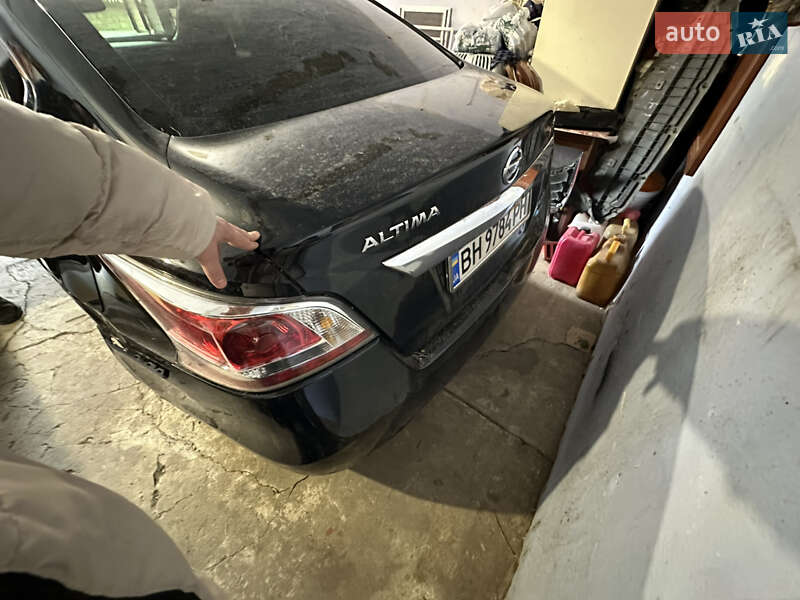 Nissan Altima (2014)