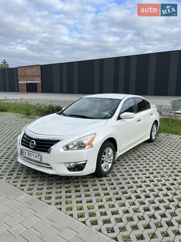 Nissan Altima (2012)