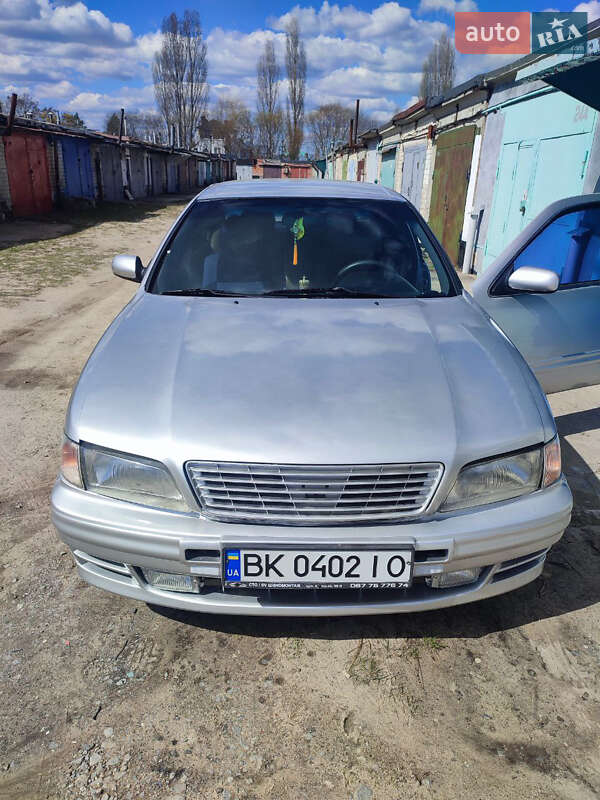 Nissan Maxima (2000)