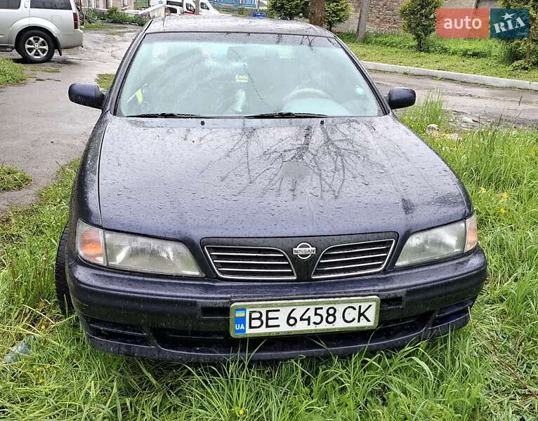 Nissan Maxima (1999)