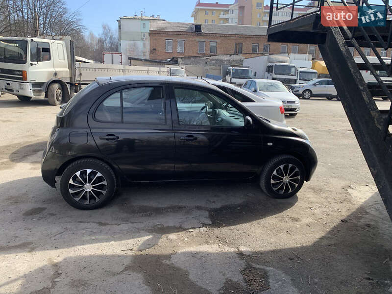 Nissan Micra (2005)