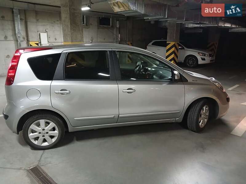 Nissan Note (2006)