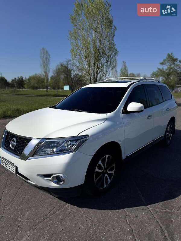 Nissan Pathfinder (2016)