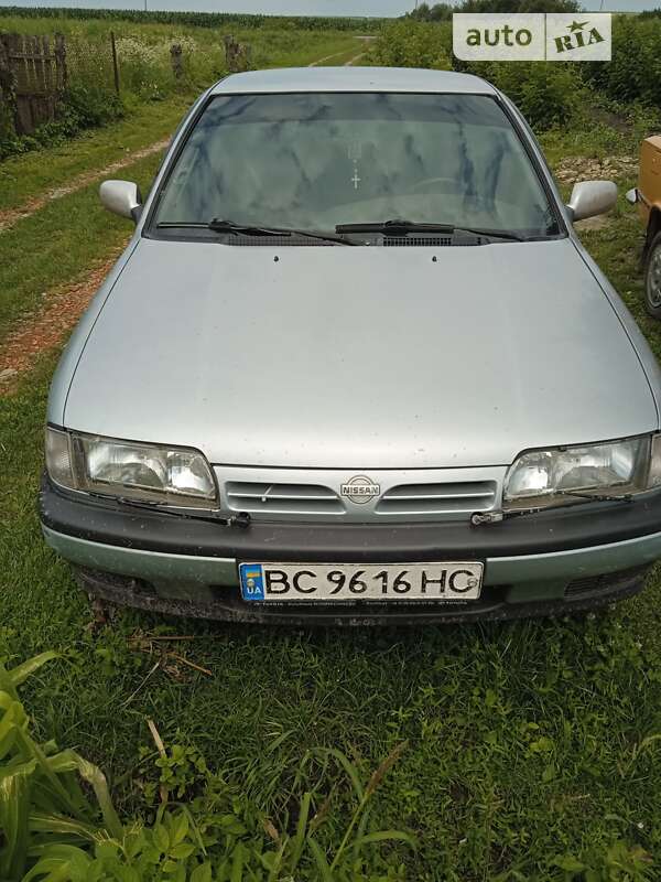 Nissan Primera (1992)