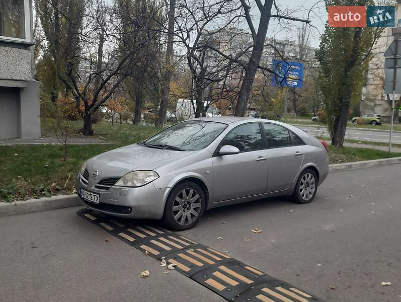 Nissan Primera (2002)
