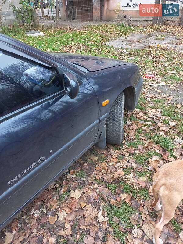 Nissan Primera (1992)