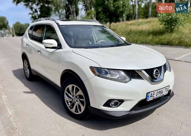 Nissan Rogue (2015)