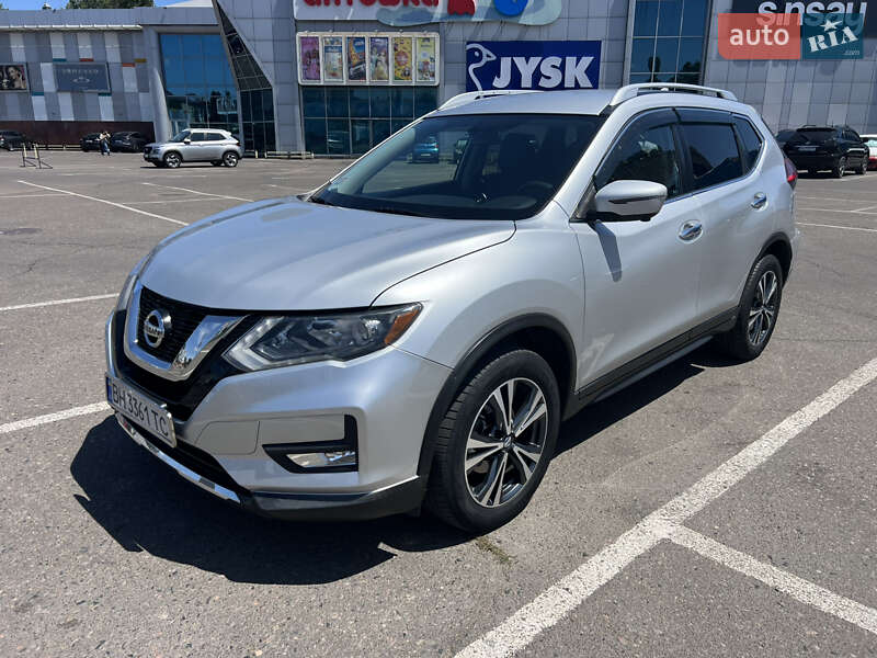 Nissan Rogue (2017)