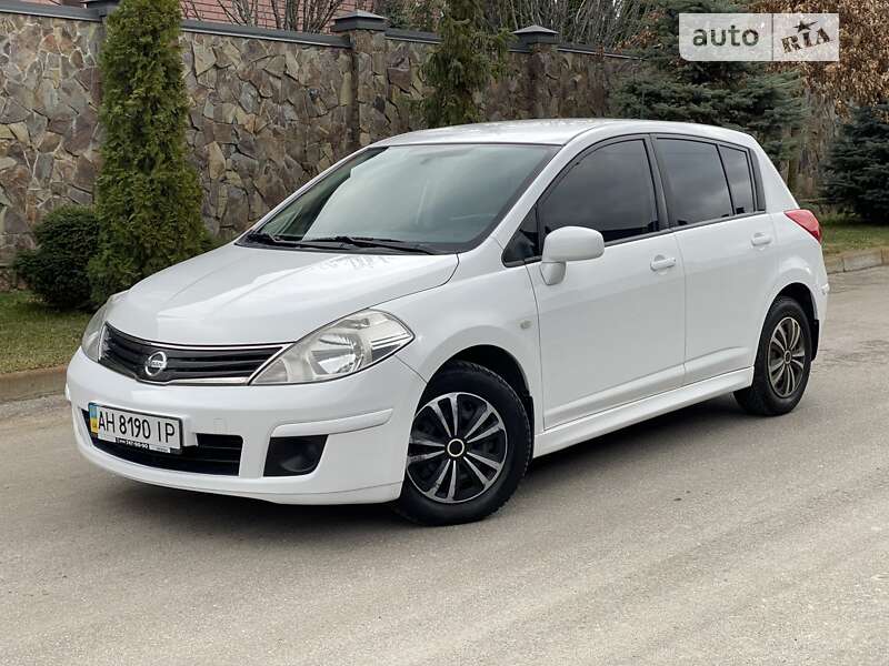 Nissan Tiida (2011)