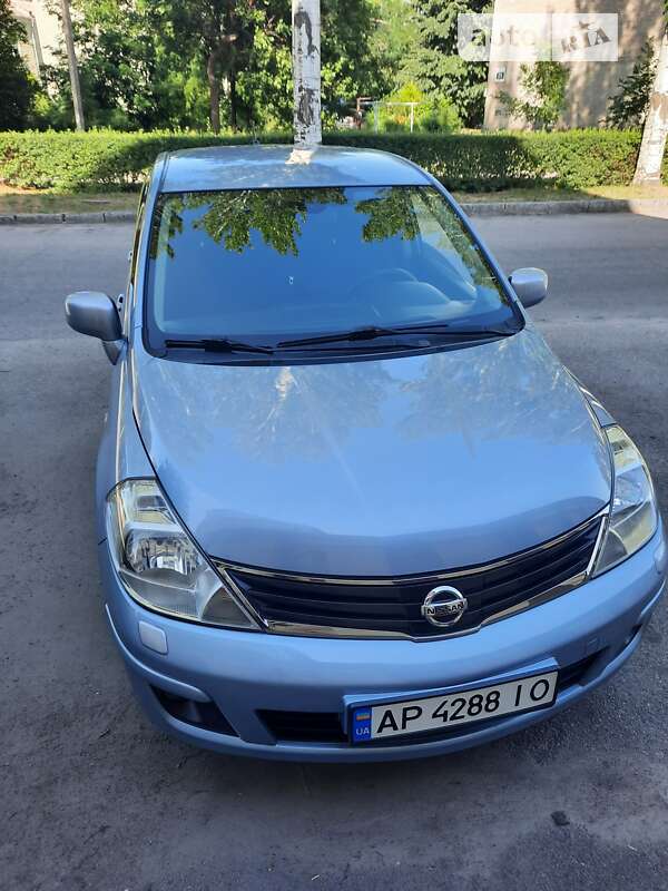 Nissan Tiida (2010)
