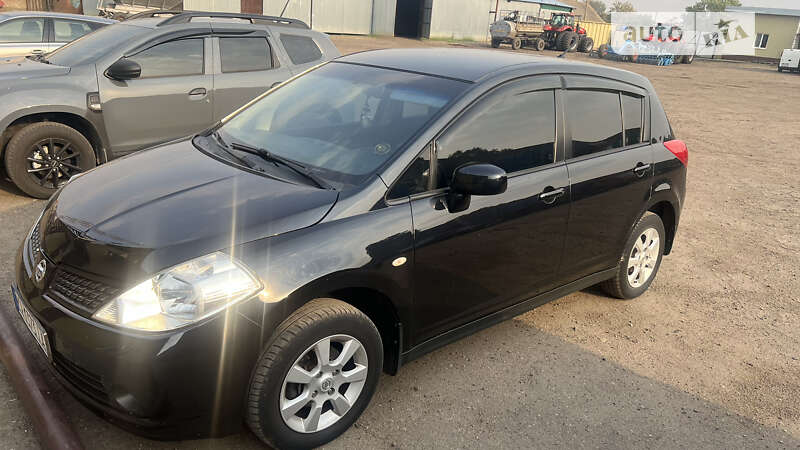 Nissan Tiida (2008)